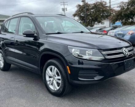 Черный Фольксваген Тигуан, объемом двигателя 2 л и пробегом 70 тыс. км за 2800 $, фото 1 на Automoto.ua