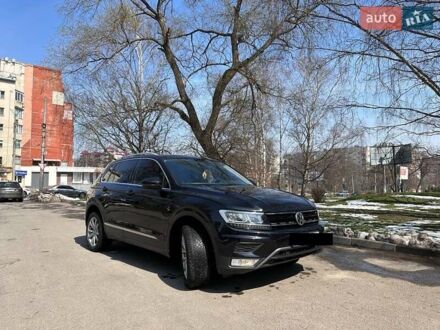Черный Фольксваген Тигуан, объемом двигателя 1.97 л и пробегом 205 тыс. км за 25500 $, фото 1 на Automoto.ua