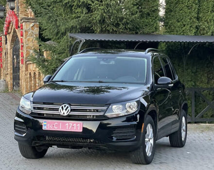 Чорний Фольксваген Тігуан, об'ємом двигуна 1.98 л та пробігом 221 тис. км за 12299 $, фото 1 на Automoto.ua