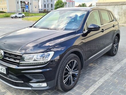 Черный Фольксваген Тигуан, объемом двигателя 0 л и пробегом 224 тыс. км за 23000 $, фото 1 на Automoto.ua