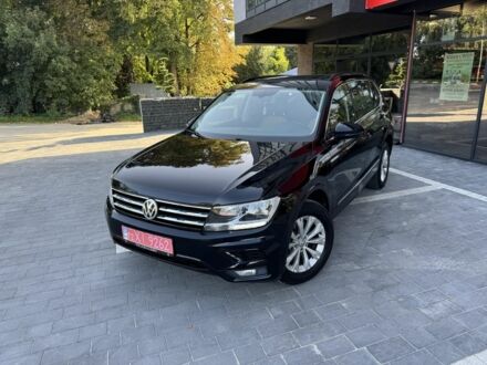 Черный Фольксваген Тигуан, объемом двигателя 2 л и пробегом 173 тыс. км за 16400 $, фото 1 на Automoto.ua