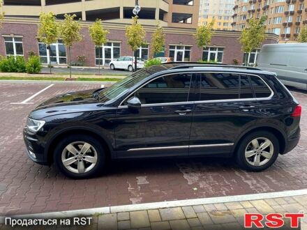 Черный Фольксваген Тигуан, объемом двигателя 2 л и пробегом 167 тыс. км за 25500 $, фото 1 на Automoto.ua