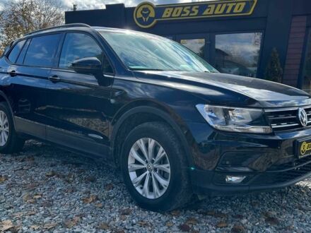 Чорний Фольксваген Тігуан, об'ємом двигуна 2 л та пробігом 42 тис. км за 17000 $, фото 1 на Automoto.ua