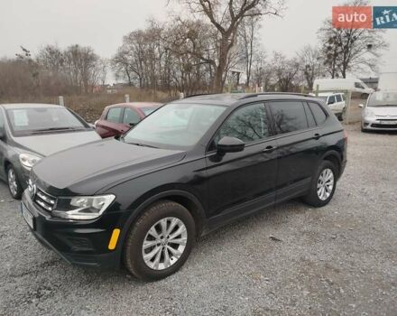 Черный Фольксваген Тигуан, объемом двигателя 1.98 л и пробегом 293 тыс. км за 12999 $, фото 1 на Automoto.ua