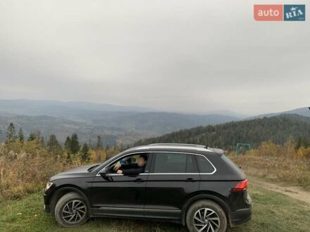Чорний Фольксваген Тігуан, об'ємом двигуна 1.97 л та пробігом 245 тис. км за 25500 $, фото 1 на Automoto.ua
