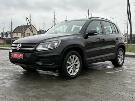 Черный Фольксваген Тигуан, объемом двигателя 2 л и пробегом 95 тыс. км за 14499 $, фото 1 на Automoto.ua