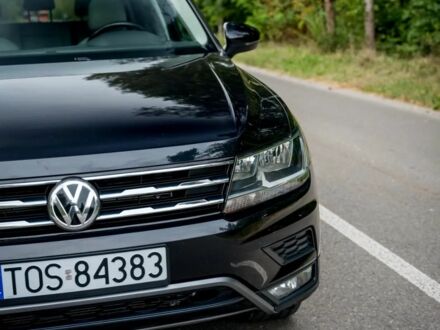 Черный Фольксваген Тигуан, объемом двигателя 2 л и пробегом 110 тыс. км за 10900 $, фото 1 на Automoto.ua