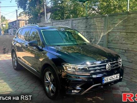 Фольксваген Тигуан 2018 в Доброполье на Automoto.ua Черный Фольксваген Тигуан, объемом двигателя 2 л и пробегом 193 тыс. км за 30000 $, фото 1 на Automoto.ua