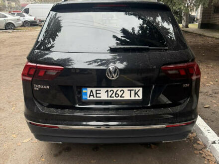 Черный Фольксваген Тигуан, объемом двигателя 1.98 л и пробегом 195 тыс. км за 16000 $, фото 1 на Automoto.ua