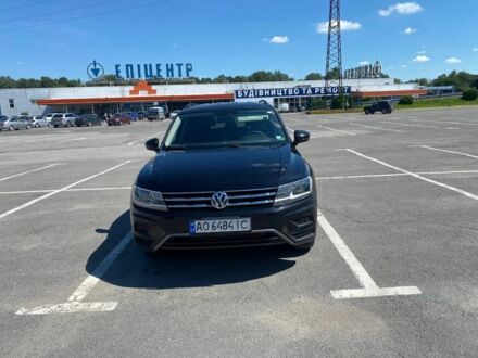 Чорний Фольксваген Тігуан, об'ємом двигуна 2 л та пробігом 138 тис. км за 17300 $, фото 1 на Automoto.ua