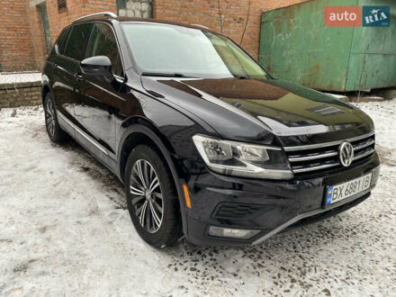 Фольксваген Тігуан 2018 у Хмельницькому на Automoto.ua Чорний Фольксваген Тігуан, об'ємом двигуна 1.98 л та пробігом 179 тис. км за 20999 $, фото 1 на Automoto.ua