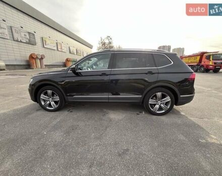 Черный Фольксваген Тигуан, объемом двигателя 2 л и пробегом 66 тыс. км за 24000 $, фото 1 на Automoto.ua