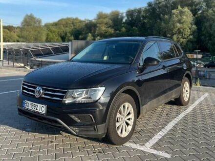 Черный Фольксваген Тигуан, объемом двигателя 1.98 л и пробегом 101 тыс. км за 15300 $, фото 1 на Automoto.ua