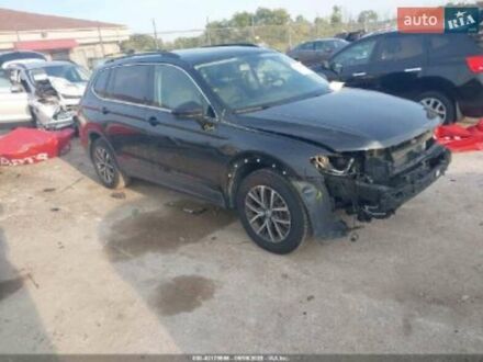 Черный Фольксваген Тигуан, объемом двигателя 0 л и пробегом 105 тыс. км за 6000 $, фото 1 на Automoto.ua