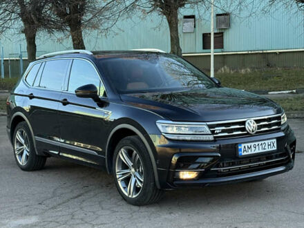 Черный Фольксваген Тигуан, объемом двигателя 1.98 л и пробегом 70 тыс. км за 27999 $, фото 1 на Automoto.ua
