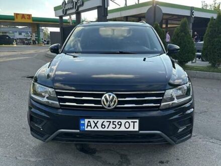 Чорний Фольксваген Тігуан, об'ємом двигуна 1.98 л та пробігом 163 тис. км за 21400 $, фото 1 на Automoto.ua