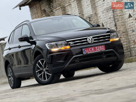 Чорний Фольксваген Тігуан, об'ємом двигуна 1.98 л та пробігом 70 тис. км за 17400 $, фото 1 на Automoto.ua