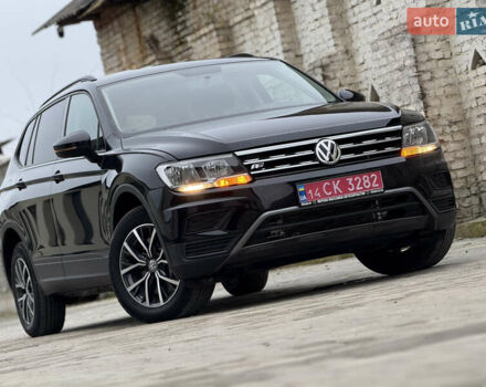 Черный Фольксваген Тигуан, объемом двигателя 1.98 л и пробегом 70 тыс. км за 17400 $, фото 1 на Automoto.ua