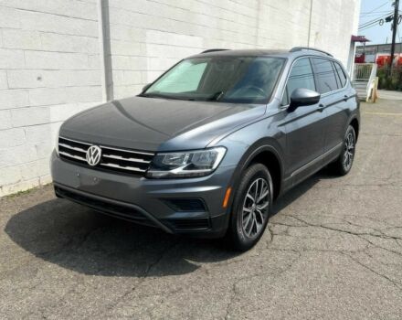 Черный Фольксваген Тигуан, объемом двигателя 2 л и пробегом 41 тыс. км за 4950 $, фото 1 на Automoto.ua