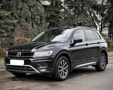 Черный Фольксваген Тигуан, объемом двигателя 2 л и пробегом 134 тыс. км за 22000 $, фото 1 на Automoto.ua