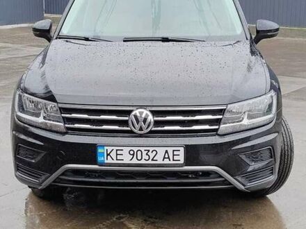 Чорний Фольксваген Тігуан, об'ємом двигуна 1.98 л та пробігом 87 тис. км за 19000 $, фото 1 на Automoto.ua