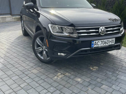 Чорний Фольксваген Тігуан, об'ємом двигуна 1.98 л та пробігом 96 тис. км за 25900 $, фото 1 на Automoto.ua