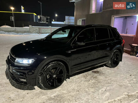 Черный Фольксваген Тигуан, объемом двигателя 1.98 л и пробегом 65 тыс. км за 41500 $, фото 1 на Automoto.ua