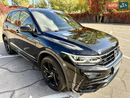 Фольксваген Тигуан 2021 в Днепре (Днепропетровске) на Automoto.ua Черный Фольксваген Тигуан, объемом двигателя 1.98 л и пробегом 65 тыс. км за 35900 $, фото 1 на Automoto.ua