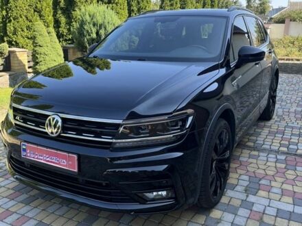 Фольксваген Тигуан 2021 в Кропивницком (Кировограде) на Automoto.ua Черный Фольксваген Тигуан, объемом двигателя 2 л и пробегом 80 тыс. км за 21600 $, фото 1 на Automoto.ua