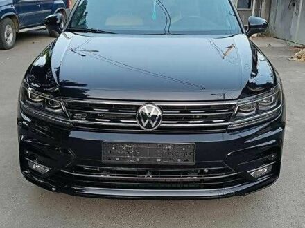 Черный Фольксваген Тигуан, объемом двигателя 0 л и пробегом 72 тыс. км за 14700 $, фото 1 на Automoto.ua