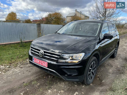 Черный Фольксваген Тигуан, объемом двигателя 2 л и пробегом 107 тыс. км за 21500 $, фото 1 на Automoto.ua