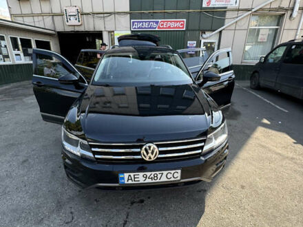 Черный Фольксваген Тигуан, объемом двигателя 1.98 л и пробегом 56 тыс. км за 28000 $, фото 1 на Automoto.ua