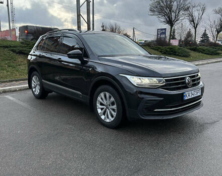 Черный Фольксваген Тигуан, объемом двигателя 1.97 л и пробегом 93 тыс. км за 30900 $, фото 1 на Automoto.ua