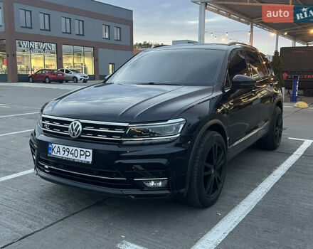 Черный Фольксваген Тигуан, объемом двигателя 2 л и пробегом 56 тыс. км за 23700 $, фото 1 на Automoto.ua