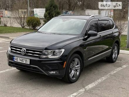 Фольксваген Тігуан 2021 у Дніпро (Дніпропетровську) на Automoto.ua Чорний Фольксваген Тігуан, об'ємом двигуна 2 л та пробігом 14 тис. км за 32900 $, фото 1 на Automoto.ua