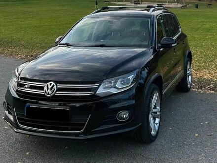 Чорний Фольксваген Тігуан, об'ємом двигуна 2 л та пробігом 20 тис. км за 2022 $, фото 1 на Automoto.ua