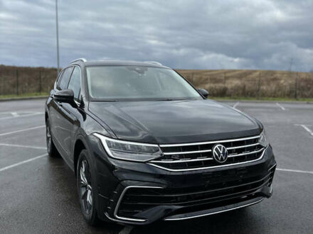 Черный Фольксваген Тигуан, объемом двигателя 2 л и пробегом 137 тыс. км за 22300 $, фото 1 на Automoto.ua