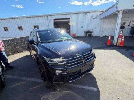 Черный Фольксваген Тигуан, объемом двигателя 2 л и пробегом 29 тыс. км за 19100 $, фото 1 на Automoto.ua