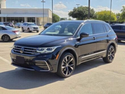 Чорний Фольксваген Тігуан, об'ємом двигуна 2 л та пробігом 15 тис. км за 8900 $, фото 1 на Automoto.ua