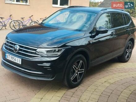 Фольксваген Тігуан 2022 у Калуше на Automoto.ua Чорний Фольксваген Тігуан, об'ємом двигуна 1.98 л та пробігом 58 тис. км за 22800 $, фото 1 на Automoto.ua