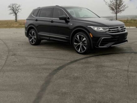 Черный Фольксваген Тигуан, объемом двигателя 2 л и пробегом 18 тыс. км за 21300 $, фото 1 на Automoto.ua