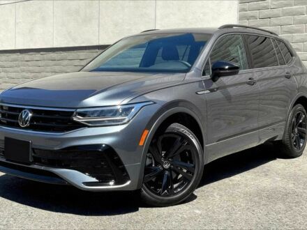 Черный Фольксваген Тигуан, объемом двигателя 2 л и пробегом 11 тыс. км за 7800 $, фото 1 на Automoto.ua