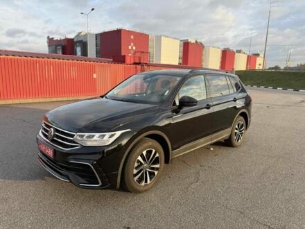 Черный Фольксваген Тигуан, объемом двигателя 2 л и пробегом 19 тыс. км за 21800 $, фото 1 на Automoto.ua