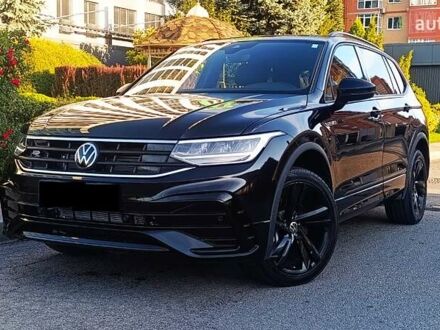 Черный Фольксваген Тигуан, объемом двигателя 2 л и пробегом 89 тыс. км за 26900 $, фото 1 на Automoto.ua