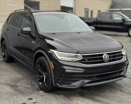 Чорний Фольксваген Тігуан, об'ємом двигуна 2 л та пробігом 30 тис. км за 19200 $, фото 1 на Automoto.ua