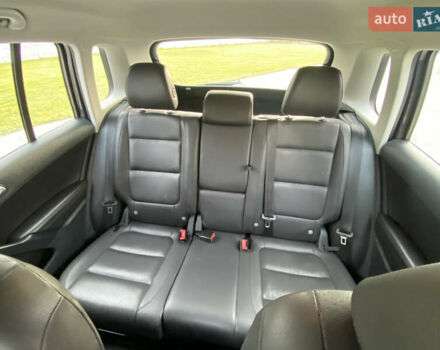 Фіолетовий Фольксваген Тігуан, об'ємом двигуна 1.98 л та пробігом 233 тис. км за 11800 $, фото 25 на Automoto.ua