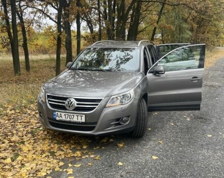 Коричневий Фольксваген Тігуан, об'ємом двигуна 2 л та пробігом 107 тис. км за 10300 $, фото 3 на Automoto.ua