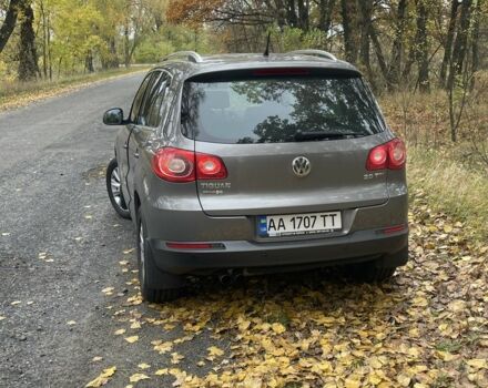 Коричневий Фольксваген Тігуан, об'ємом двигуна 2 л та пробігом 107 тис. км за 10300 $, фото 5 на Automoto.ua