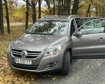 Коричневий Фольксваген Тігуан, об'ємом двигуна 2 л та пробігом 107 тис. км за 10300 $, фото 4 на Automoto.ua