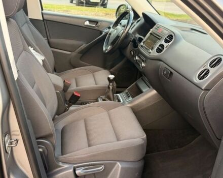 Коричневий Фольксваген Тігуан, об'ємом двигуна 0 л та пробігом 180 тис. км за 4400 $, фото 10 на Automoto.ua